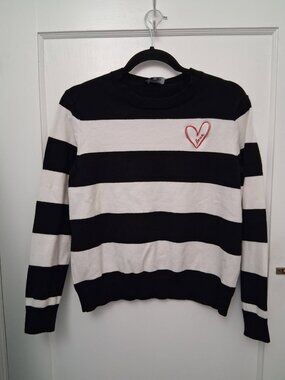 Women's Calligraphie Embroidered Heart Love Sweater